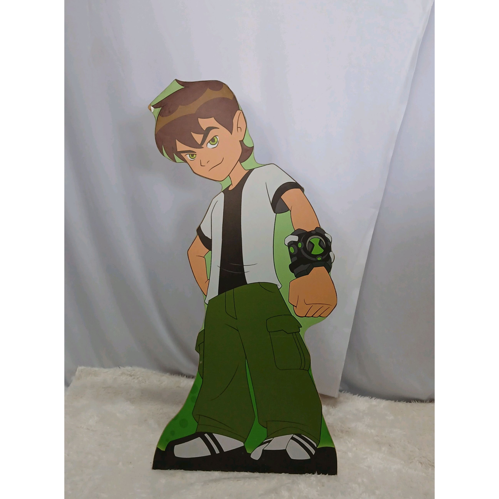 Display Ben 10 - Peg e monte da drica