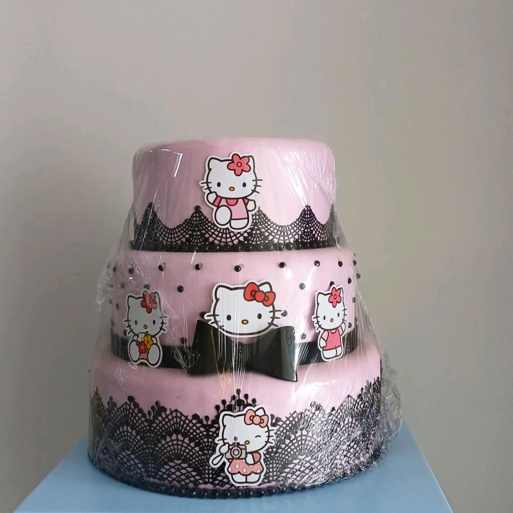 Bolo Fake Hello Kitty - Peg e monte da drica
