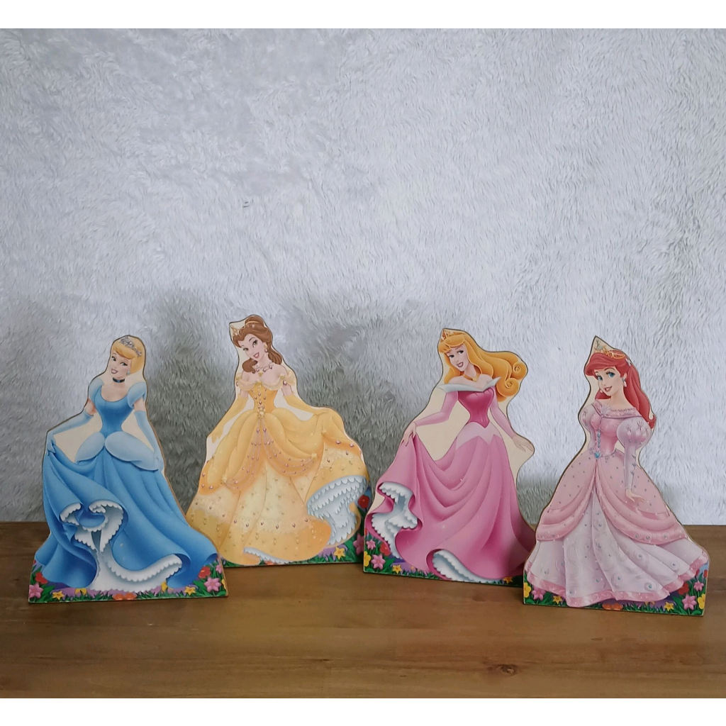 Display Princesas - Peg e monte da drica