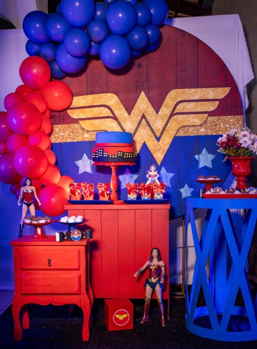 Mulher Maravilha  - lulisfestaseeventos