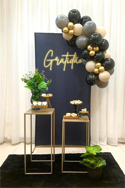 Preto Gratidão + Mesas Champanhe (Box 293) - NUBIA FESTAS