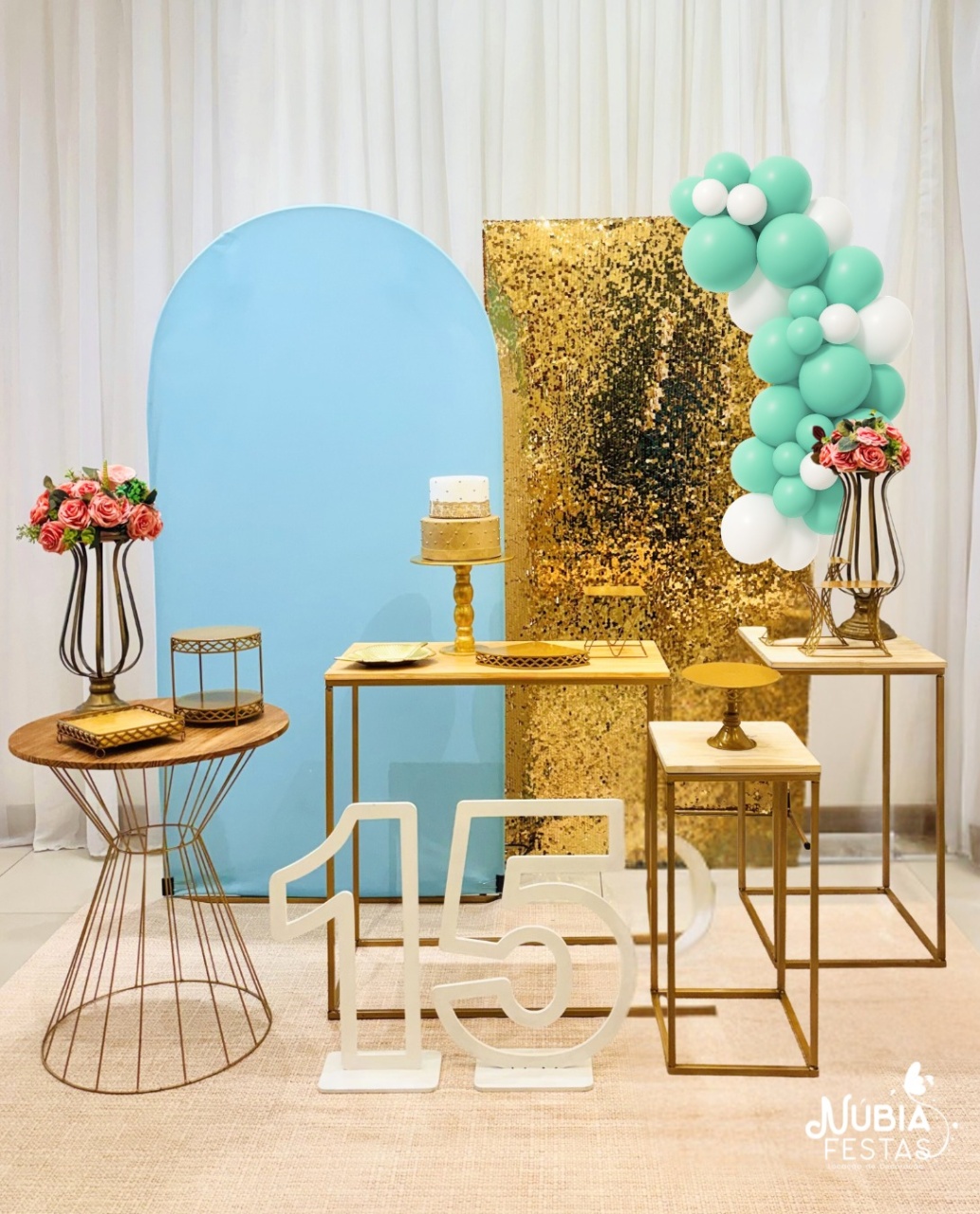 A - Tiffany Com Dourado - NUBIA FESTAS