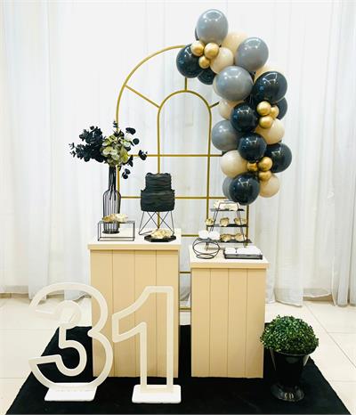 Preto Com Bege Janela (Box 295) - NUBIA FESTAS