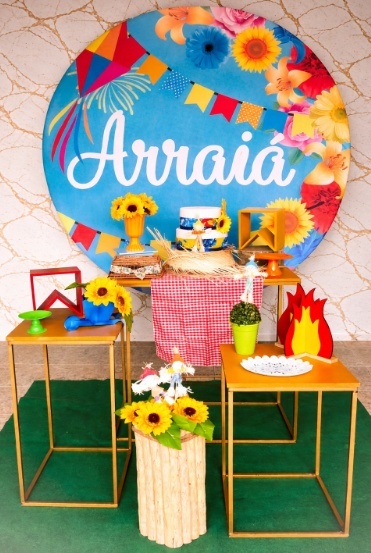 Alugue Tema Para Festa Decoração Festa Junina (Modelo 4) - Nívea Decor