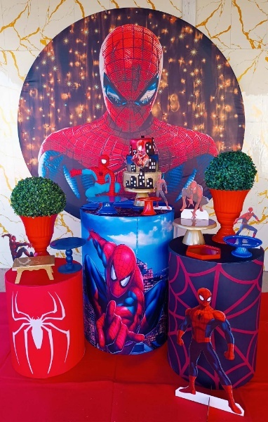 Alugue Tema Para Festa Decoração Homem Aranha Tradicional (Modelo 1) - Nívea Decor