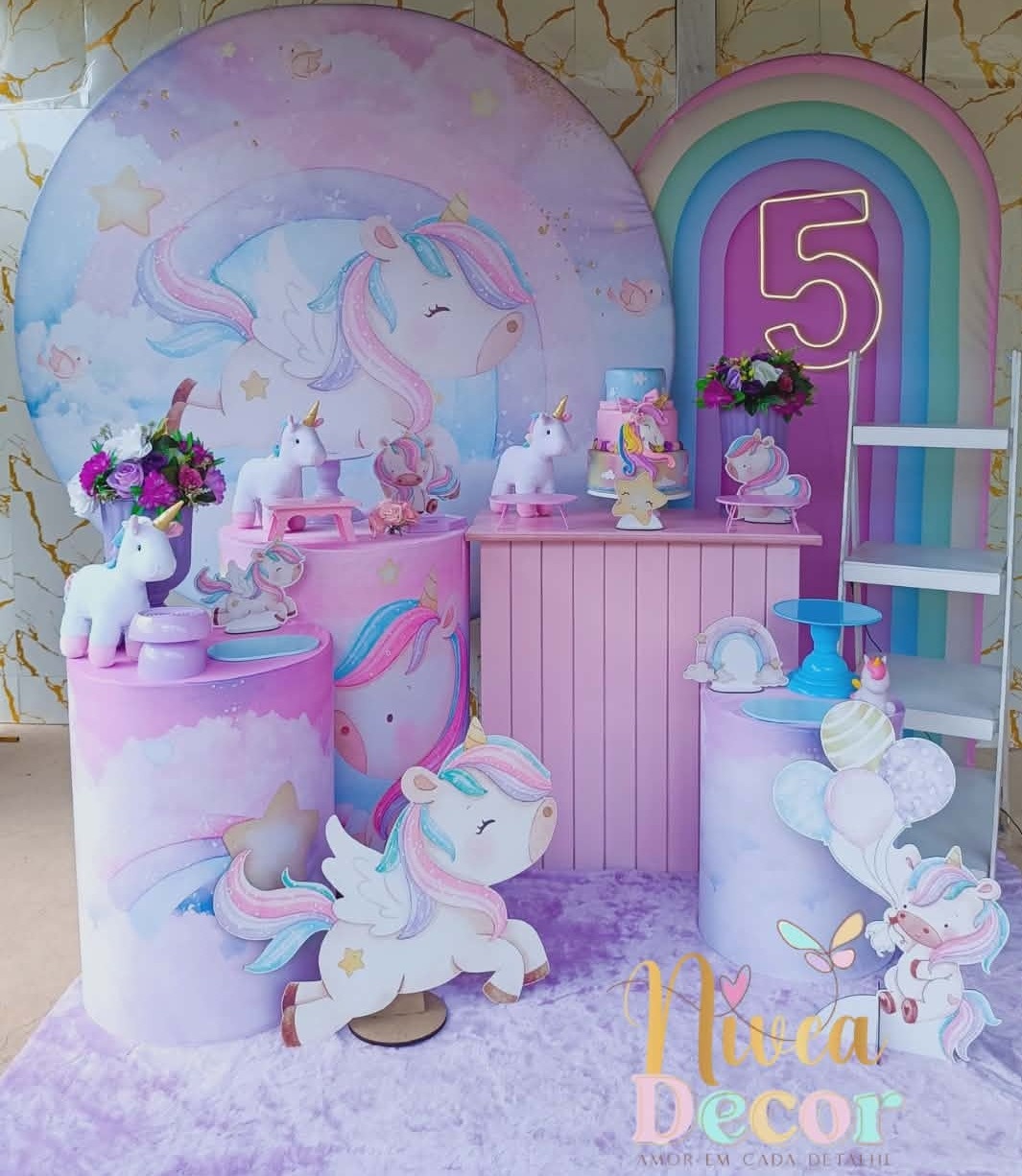 Alugue Tema Para Festa Decoração Unicórnio (Modelo 3) - Nívea Decor