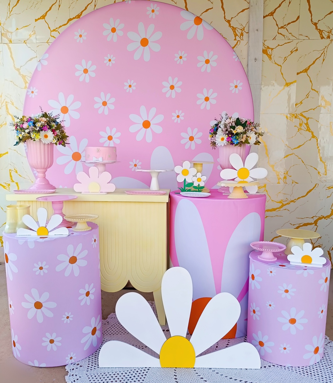 Alugue Tema Para Festa Decoração Margarida (Modelo 2) - Nívea Decor