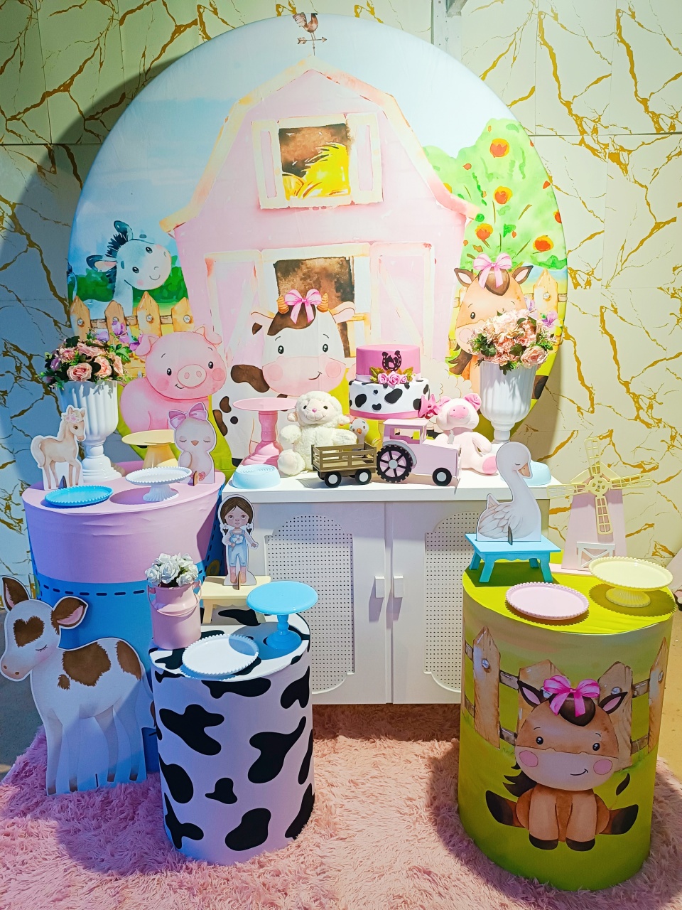 Alugue Tema Para Festa Decoração Fazendinha Menina (Modelo 2) - Nívea Decor