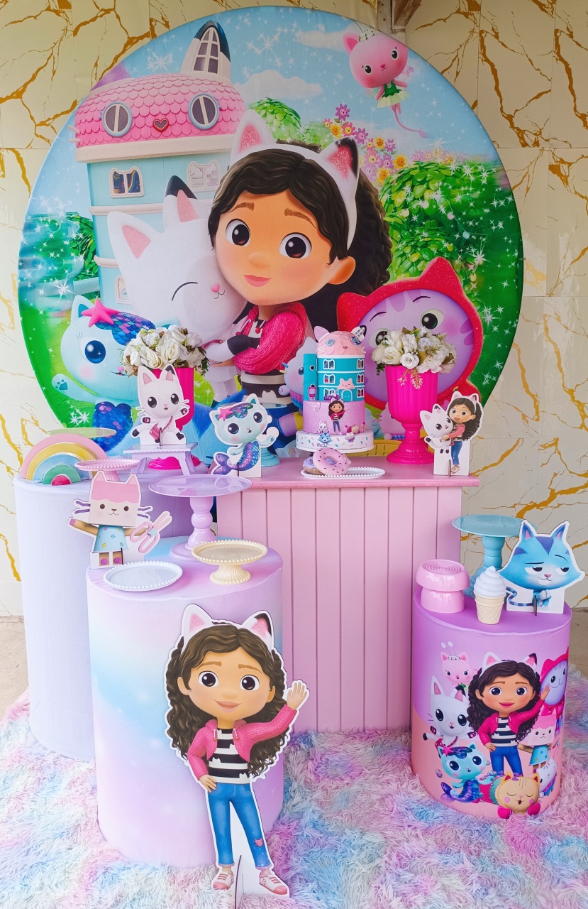 Alugue Tema Para Festa Decoração Casa Mágica da Gaby (Modelo 2) - Nívea Decor