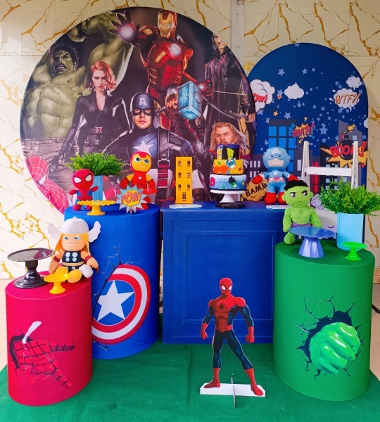 Alugue Tema Para Festa Decoração Vingadores (Modelo 3) - Nívea Decor