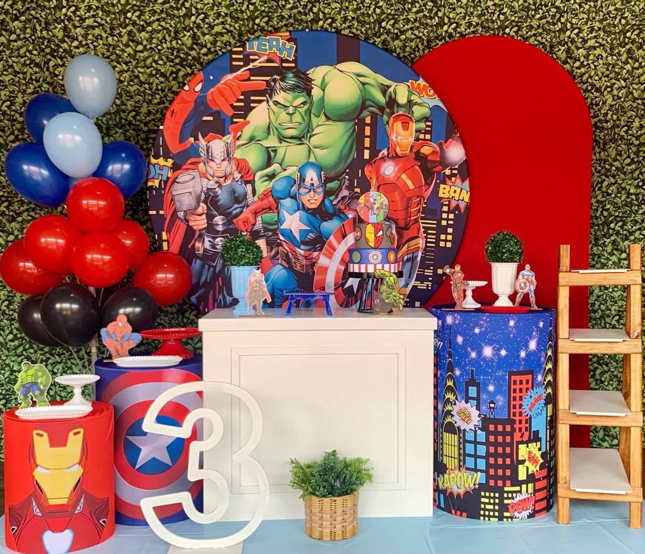 Vingadores Premium - Pegue Monte Araucária