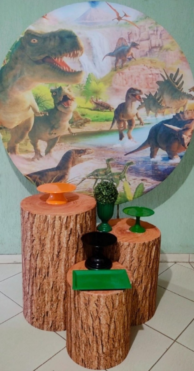 Kit Básico Dinossauro (Tapete Não Incluso) - GABRIELY COSTA DOS SANTOS HIPOLITO