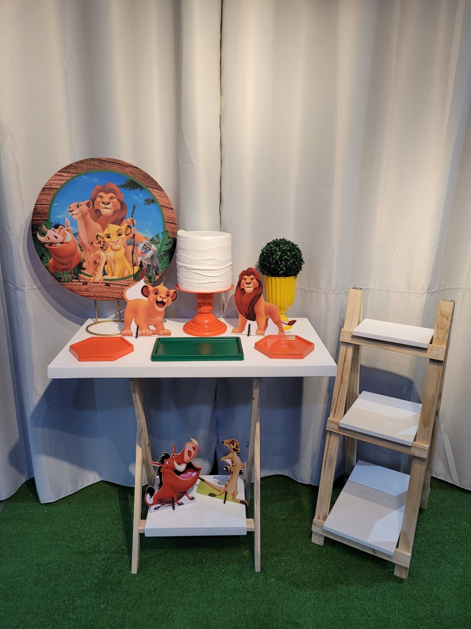 Mini Rei Leão - Mb festas & decorações