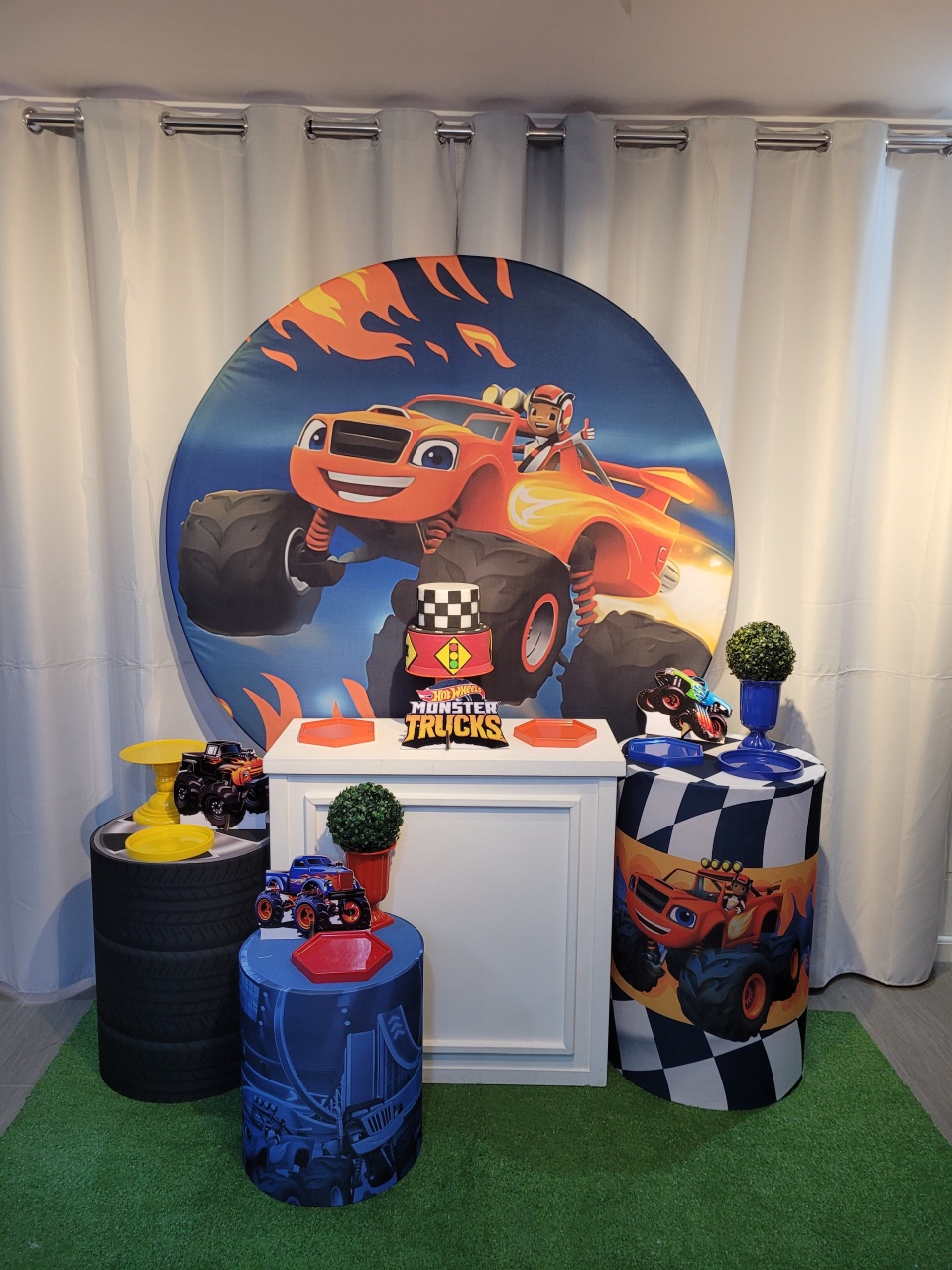 Carros Super - Mb festas & decorações