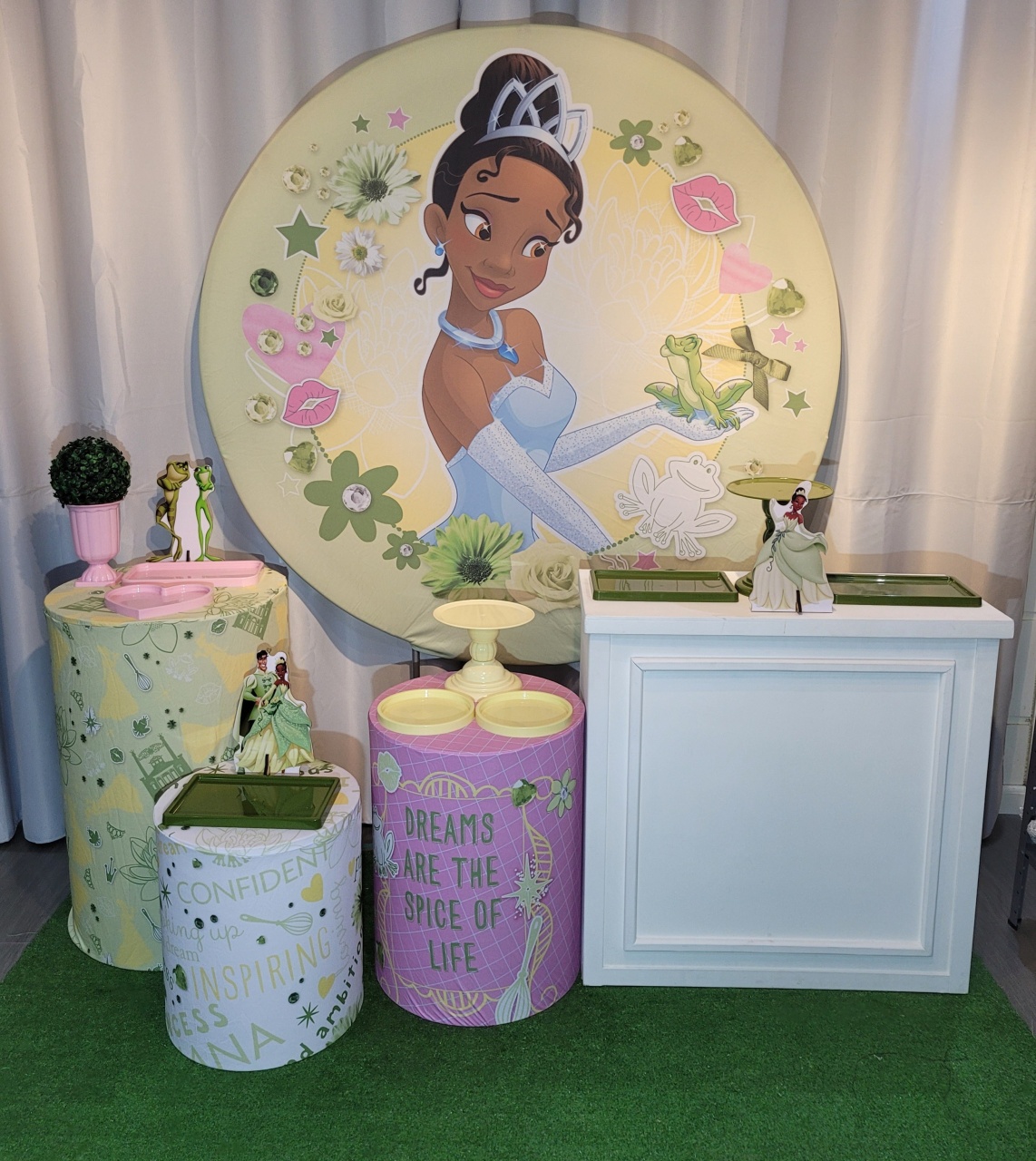Princesa Thiana Super  - Mb festas & decorações