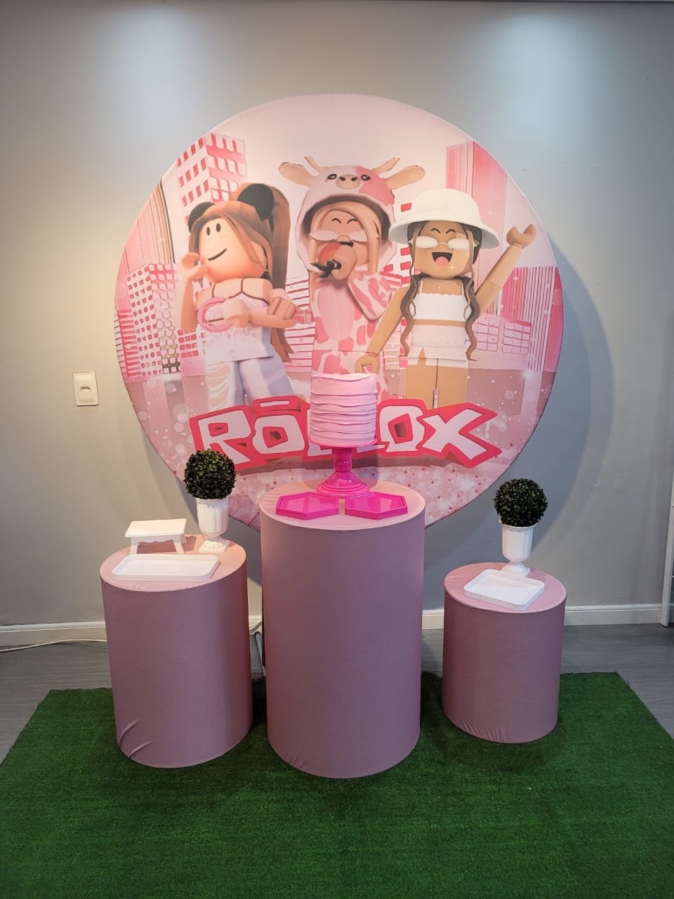 Roblox Menina 2.0 - Mb festas & decorações