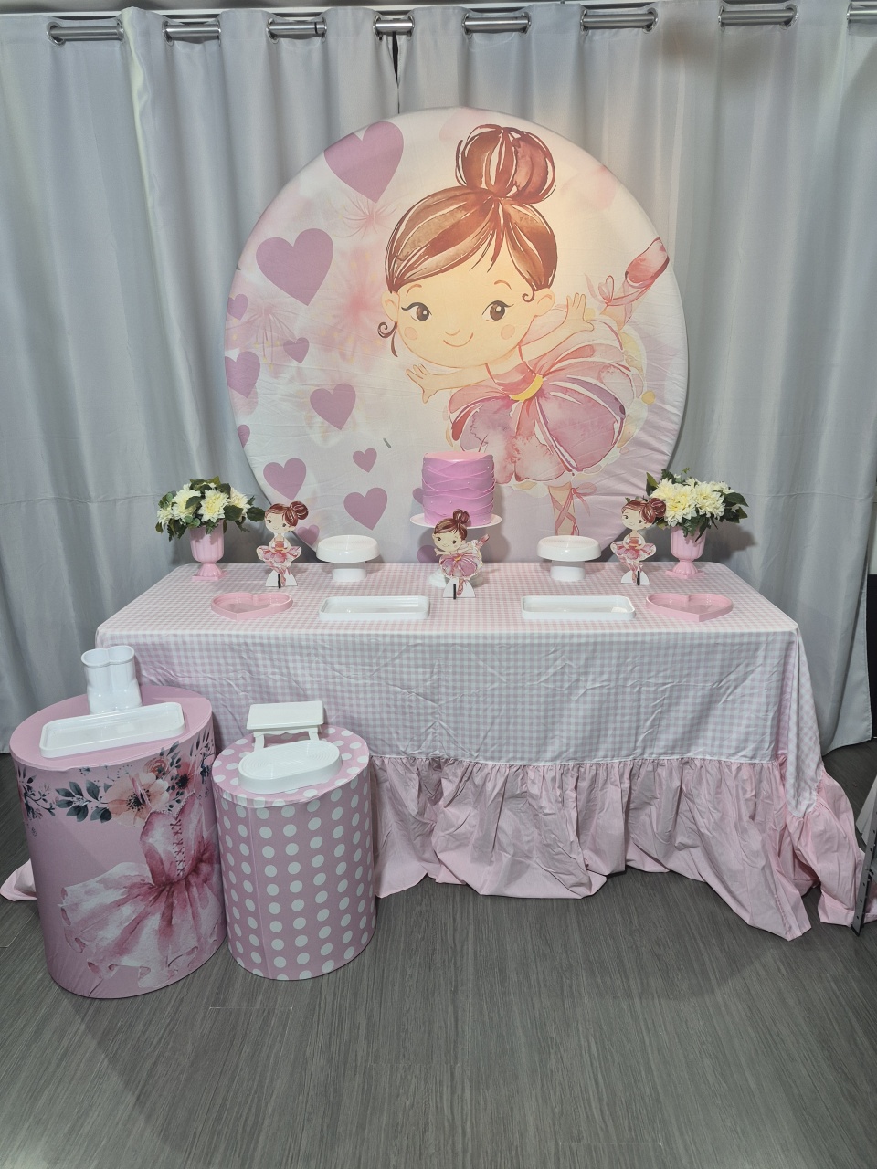 Bailarina Babado Cilindros - Mb festas & decorações