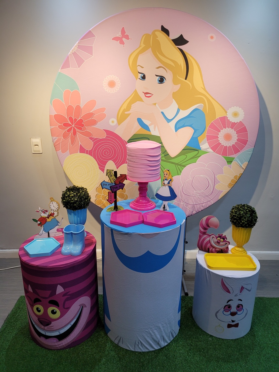 Alice No País das Maravilhas - Mb festas & decorações