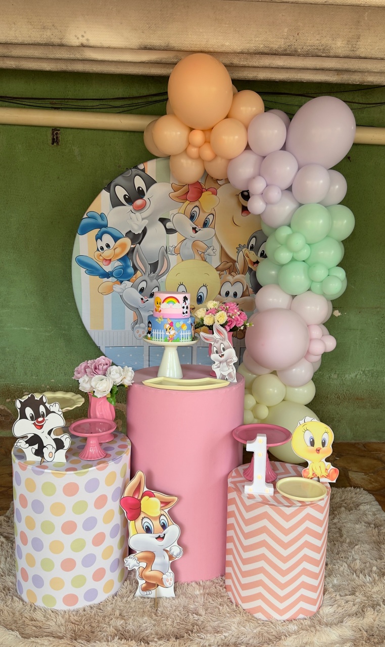 Looney Tunes 1 - Claudia Torrieri