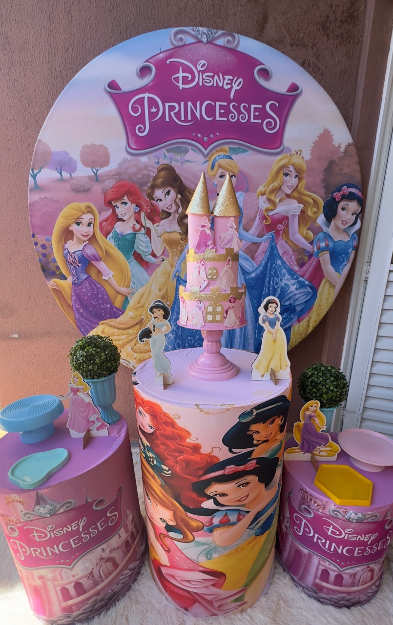 Princesas Pegue E Monte - Claudia Torrieri