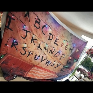 Painel Stranger Things - Girafa Festas