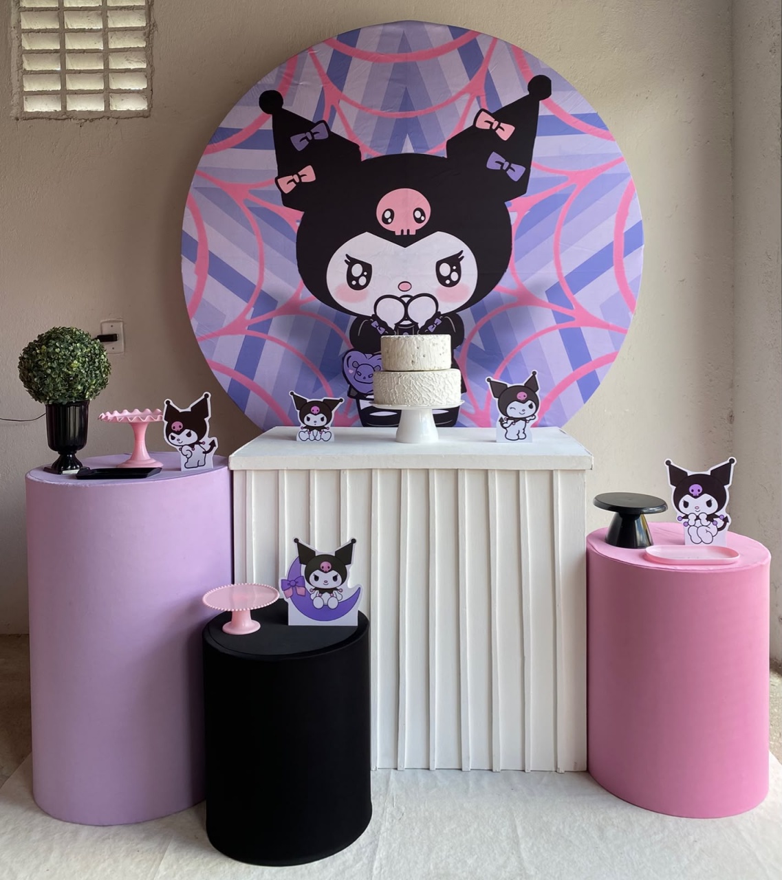 Kuromi Kit Ouro Plus 10 - Artes e Encantos locações