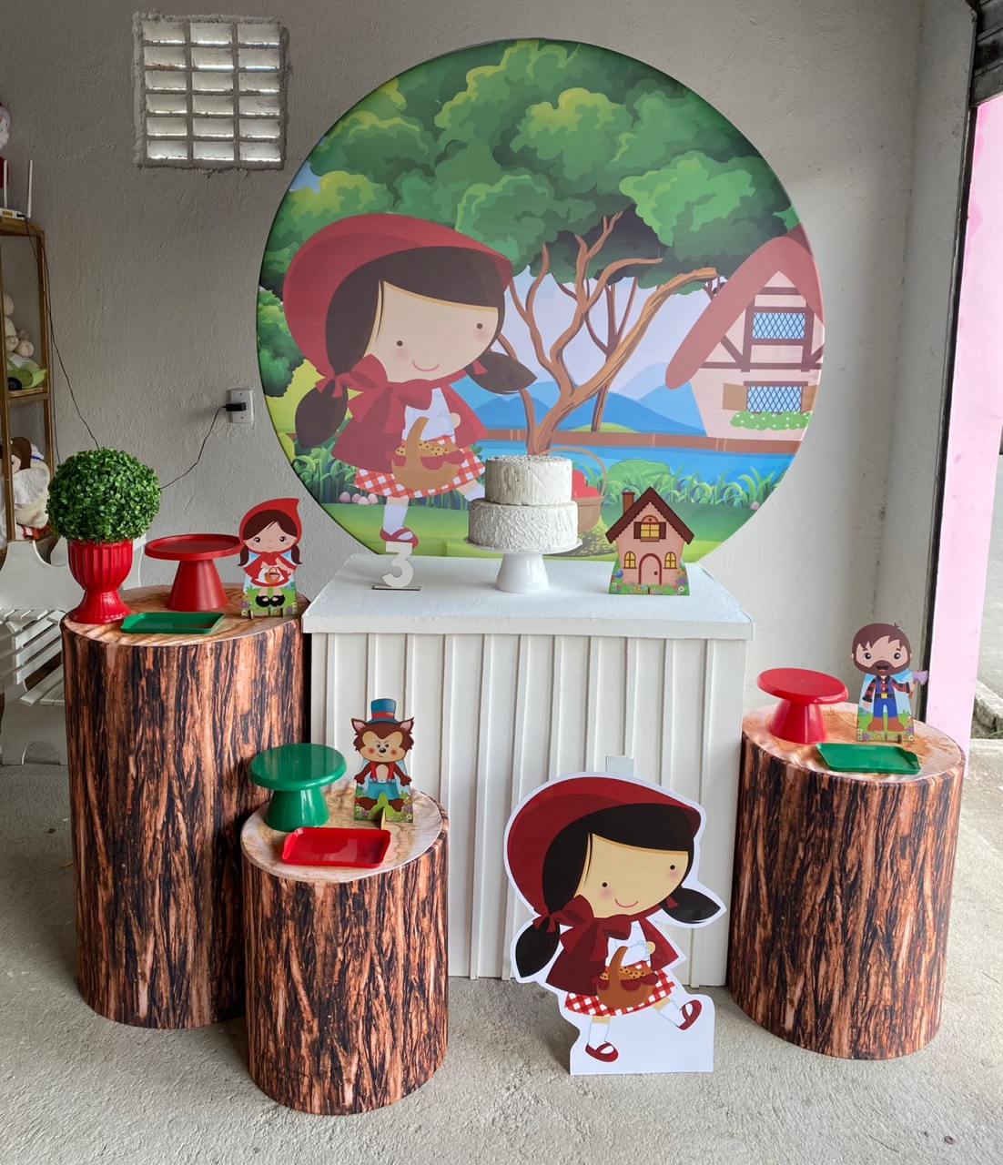 Chapeuzinho Vermelho Kit Ouro Plus Com Adicional de Display de Chão - Artes e Encantos locações