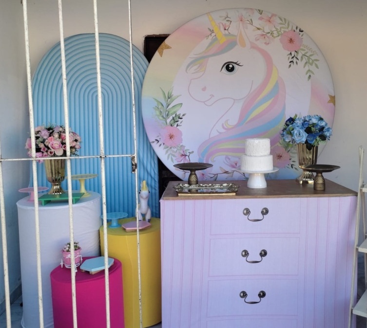 Unicórnio Kit Diamante + Adc Escadinha M - Artes e Encantos locações