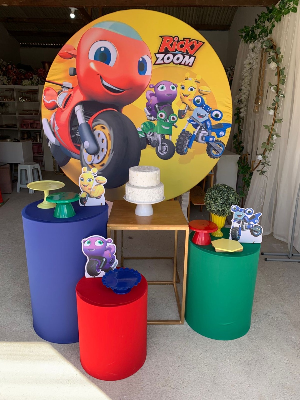 Ricky Zoom Kit Ouro 4 - Artes e Encantos locações