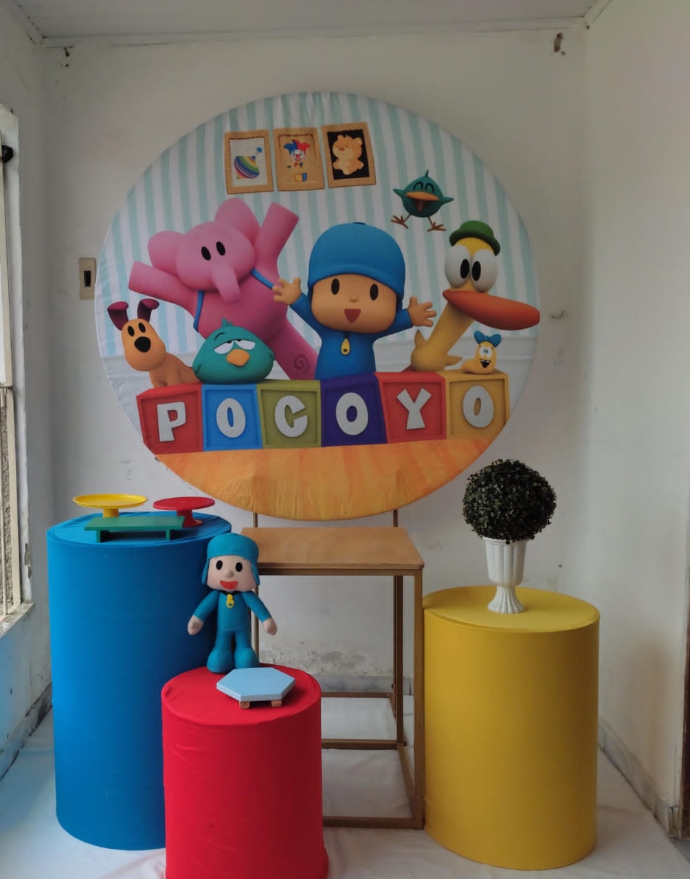 Pocoyo Kit Ouro (2) - Artes e Encantos locações