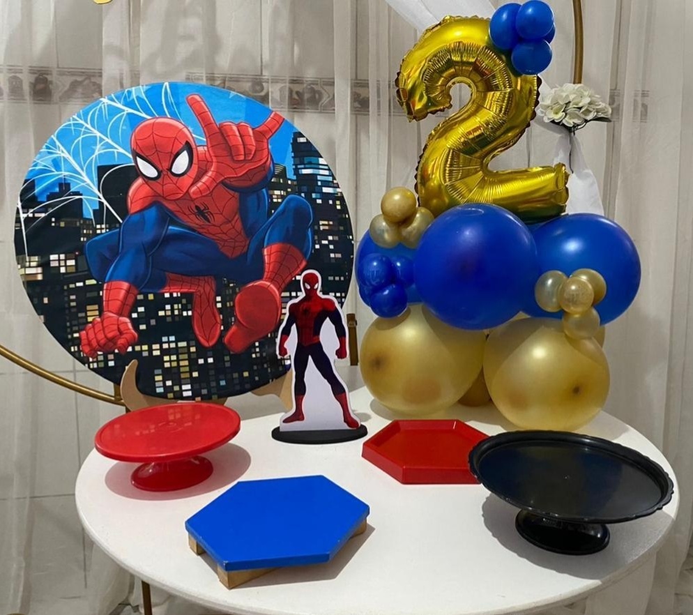 Mini Kit Homem Aranha Com Arranjo de Balão Com Idade (2) - Artes e Encantos locações