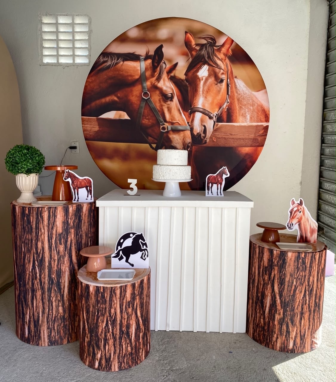 Cavalo Kit Ouro Plus - Artes e Encantos locações