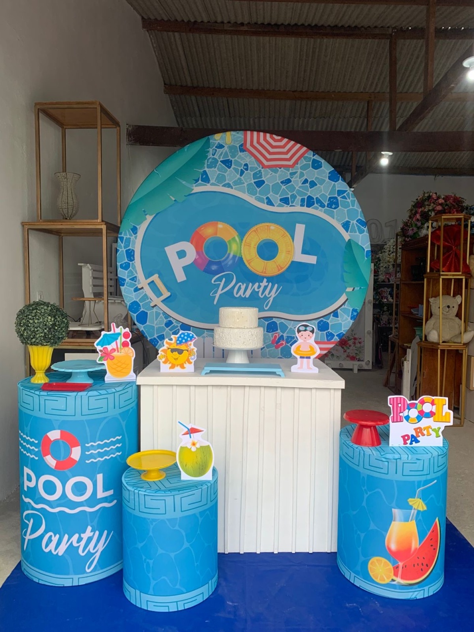 Pool Party Kit Ouro Plus 8 - Artes e Encantos locações