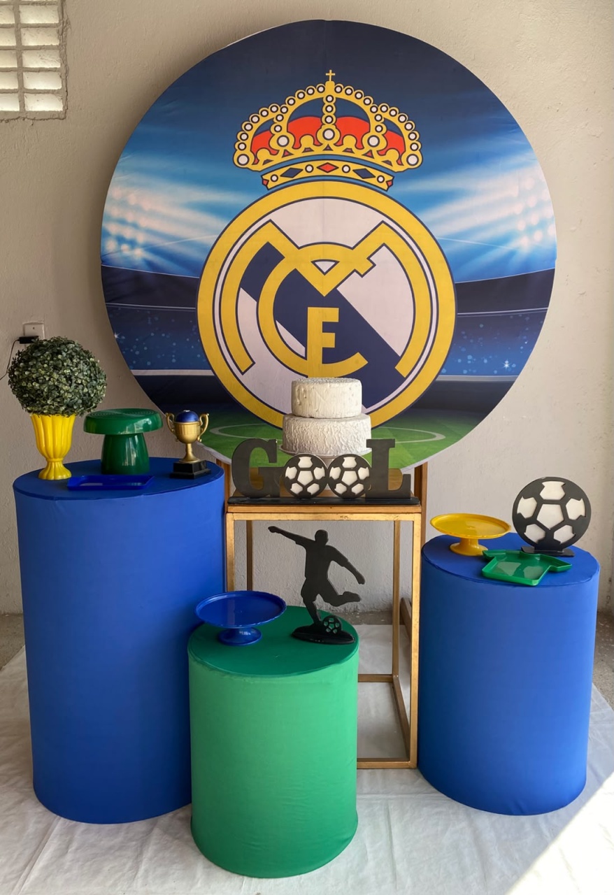 Real Madrid Kit Ouro 13 - Artes e Encantos locações