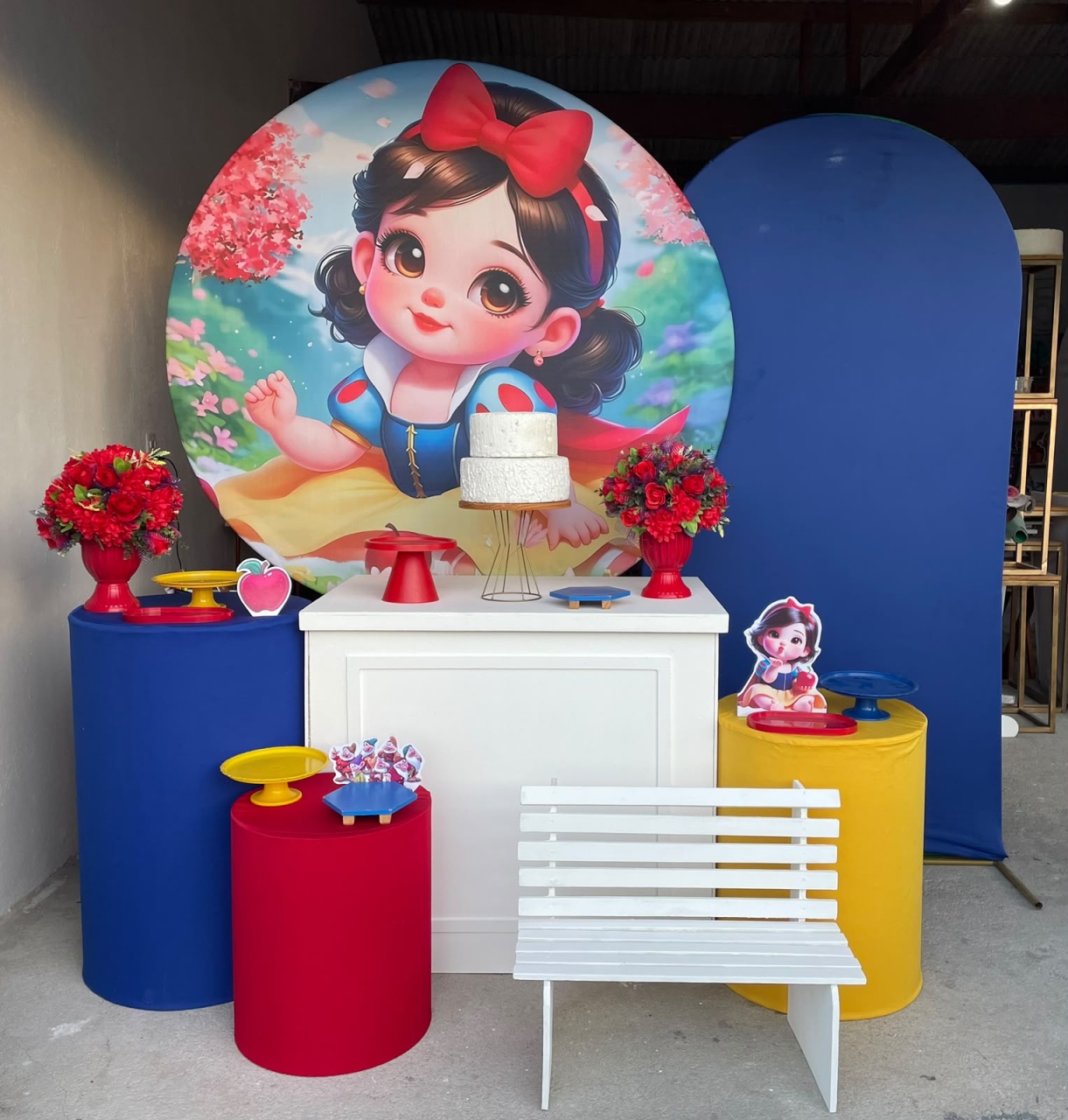 Branca de Neve Baby Kit Diamante Com Adicional de Banco Infantil 1 - Artes e Encantos locações