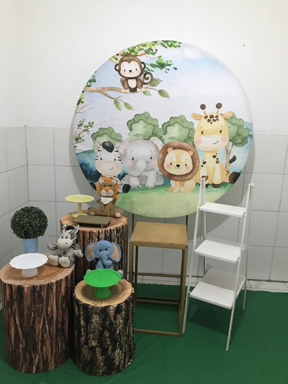 Safari Kit Ouro + Adicional Escada M (2) - Artes e Encantos locações