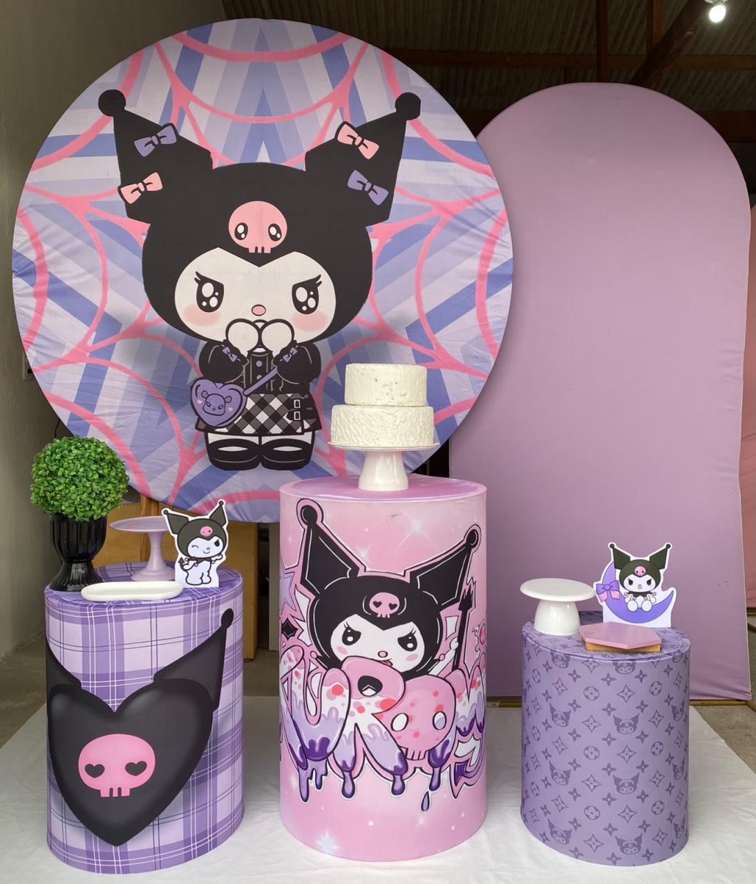 Kuromi Composição 13 - Artes e Encantos locações
