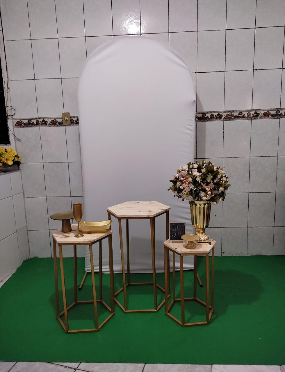 Branco E Dourado Ano Novo Composição (2) - Artes e Encantos locações