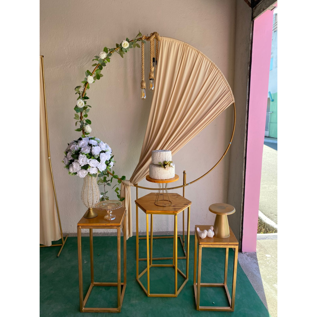 Composição Casamento Nude/Dourado - Artes e Encantos locações