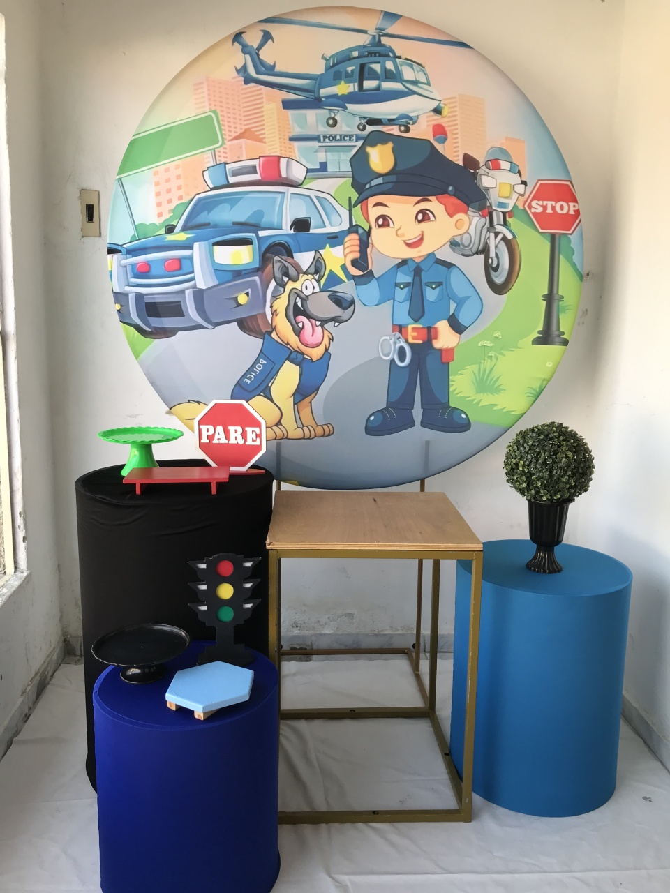 Policial Kit Ouro - Artes e Encantos locações