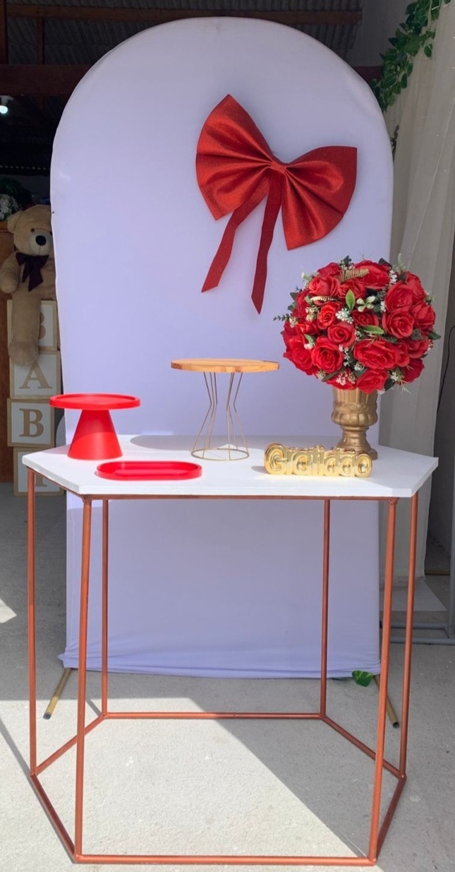Laço Vermelho Composição - Artes e Encantos locações