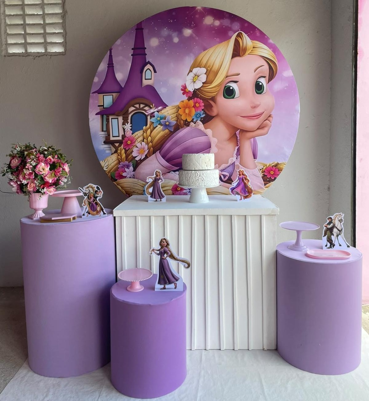 Enrolados Princesa Rapunzel Kit Ouro Plus 6 - Artes e Encantos locações