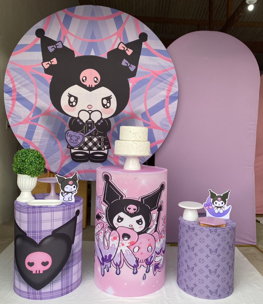 Kuromi Composição 14 - Artes e Encantos locações