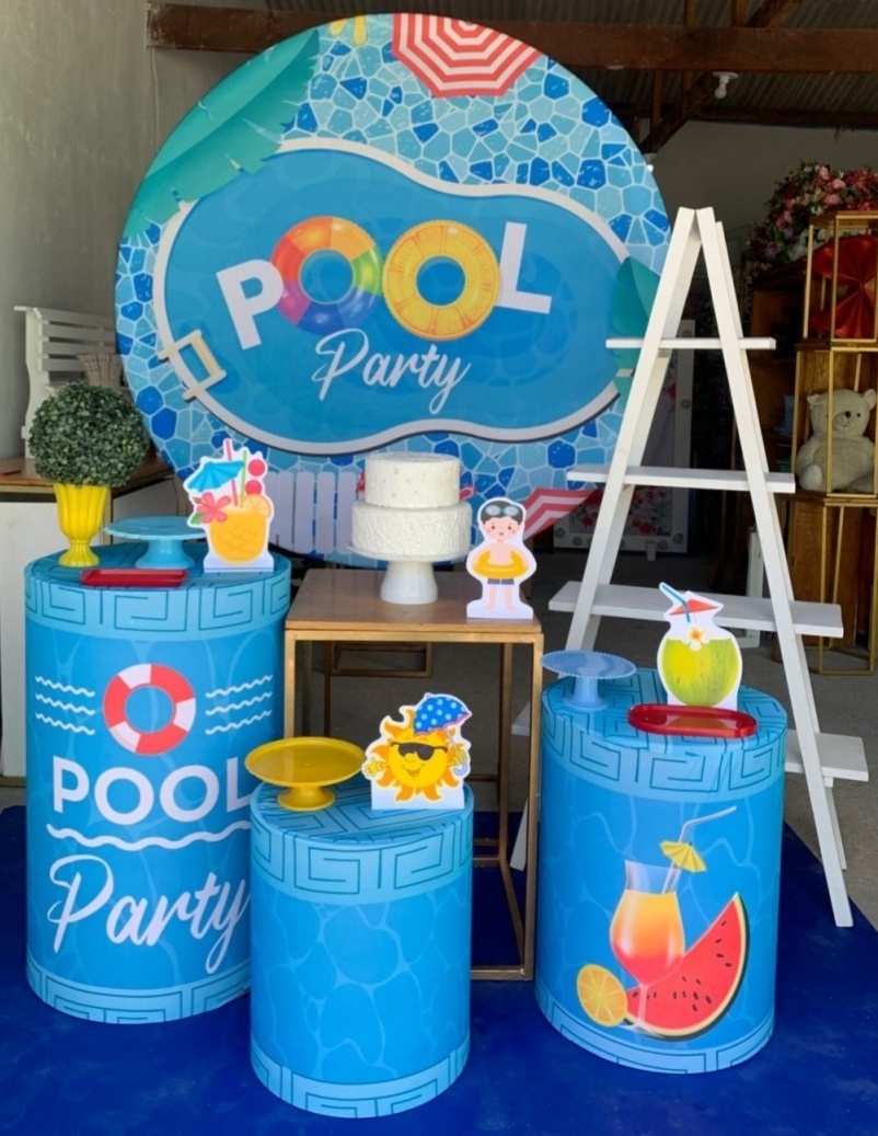 Pool Party Kit Ouro + Adicional Escada G 2 - Artes e Encantos locações