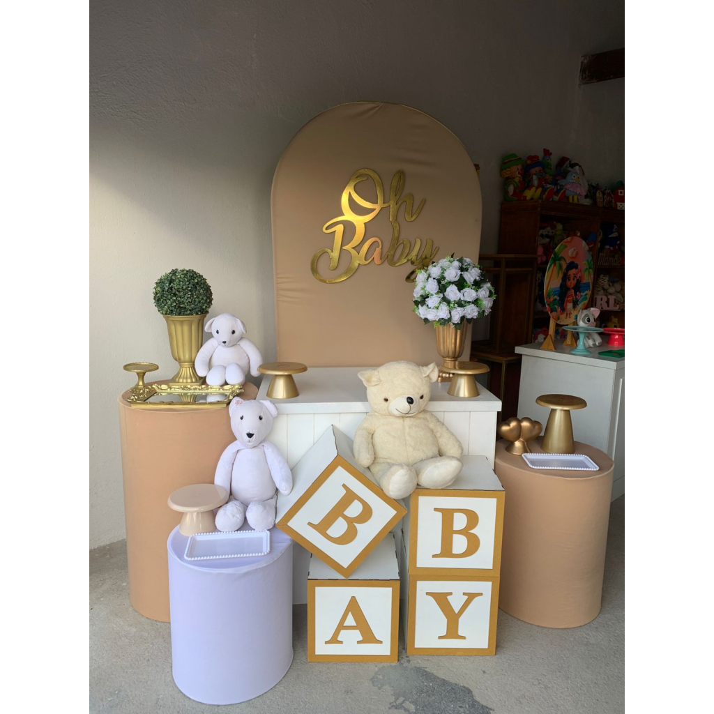 Chá de Bebê/Chá Revelação Dourado Com Branco - Artes e Encantos locações