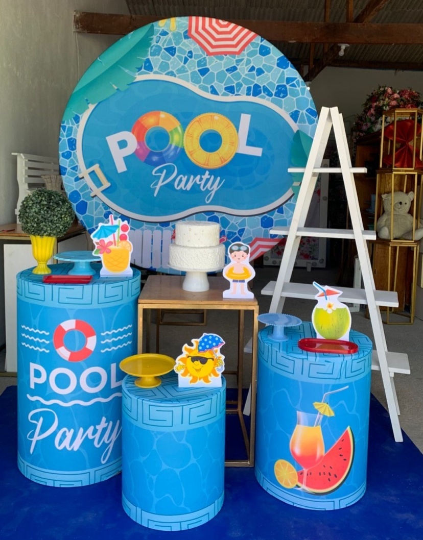 Pool Party Kit Ouro 18 Com Adicional Escada M - Artes e Encantos locações