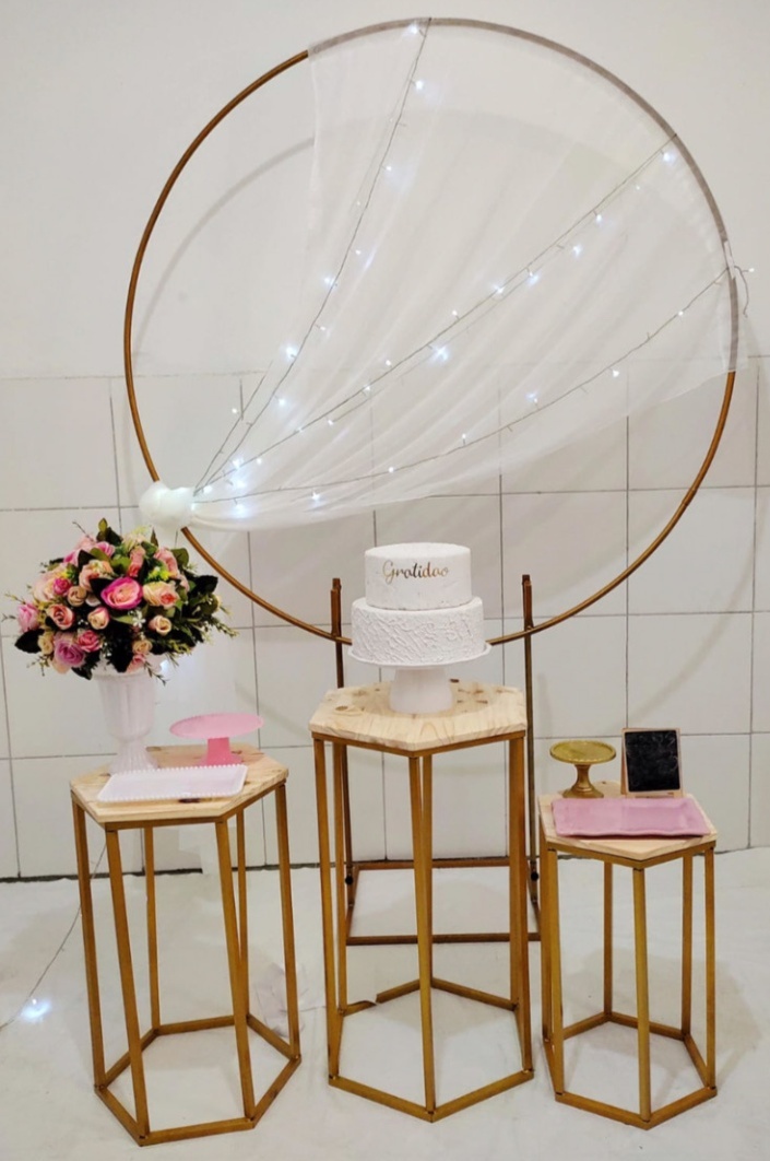 Branco E Dourado Composição - Artes e Encantos locações