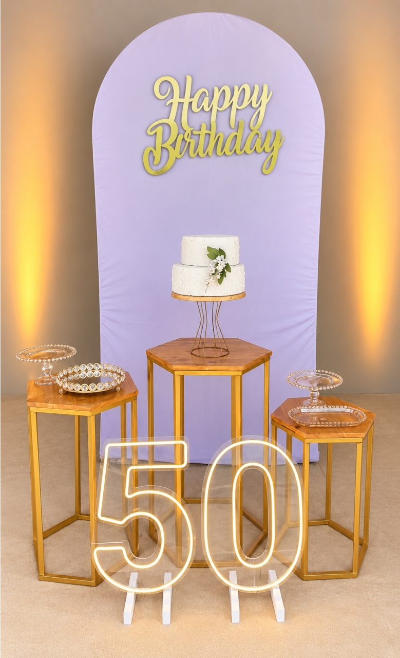 50 Anos Composição (Branco E Dourado) - Artes e Encantos locações