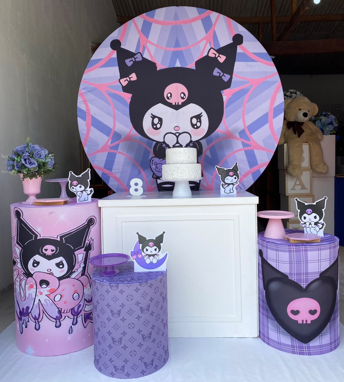 Kuromi Kit Ouro Plus 4 - Artes e Encantos locações