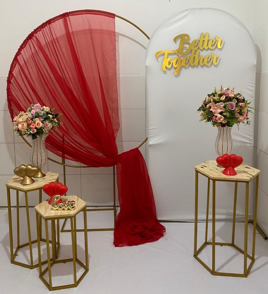 Vermelho E Dourado Better Together Composição (2) - Artes e Encantos locações